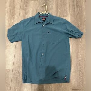 Quiksilver button up shirt